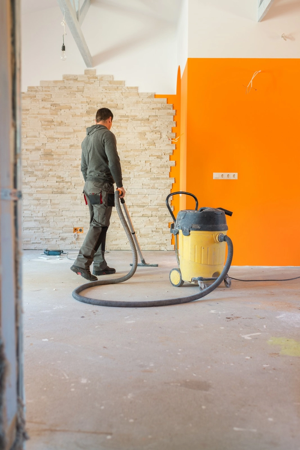 F.A.C Service - Abbruch, Schadstoffsanierung, Baureinigung und Gebäudereinigung - Reinigungsmaschine